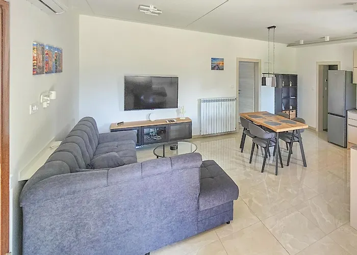 M&l By Interhome Apartment Rupa